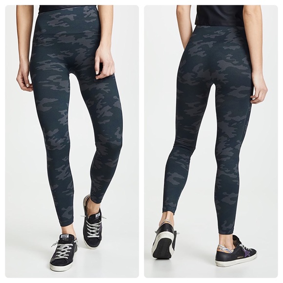 SPANX Look At Me Now Seamless Legging Shapewear Camo Size Medium NWOT - Picture 8 of 8